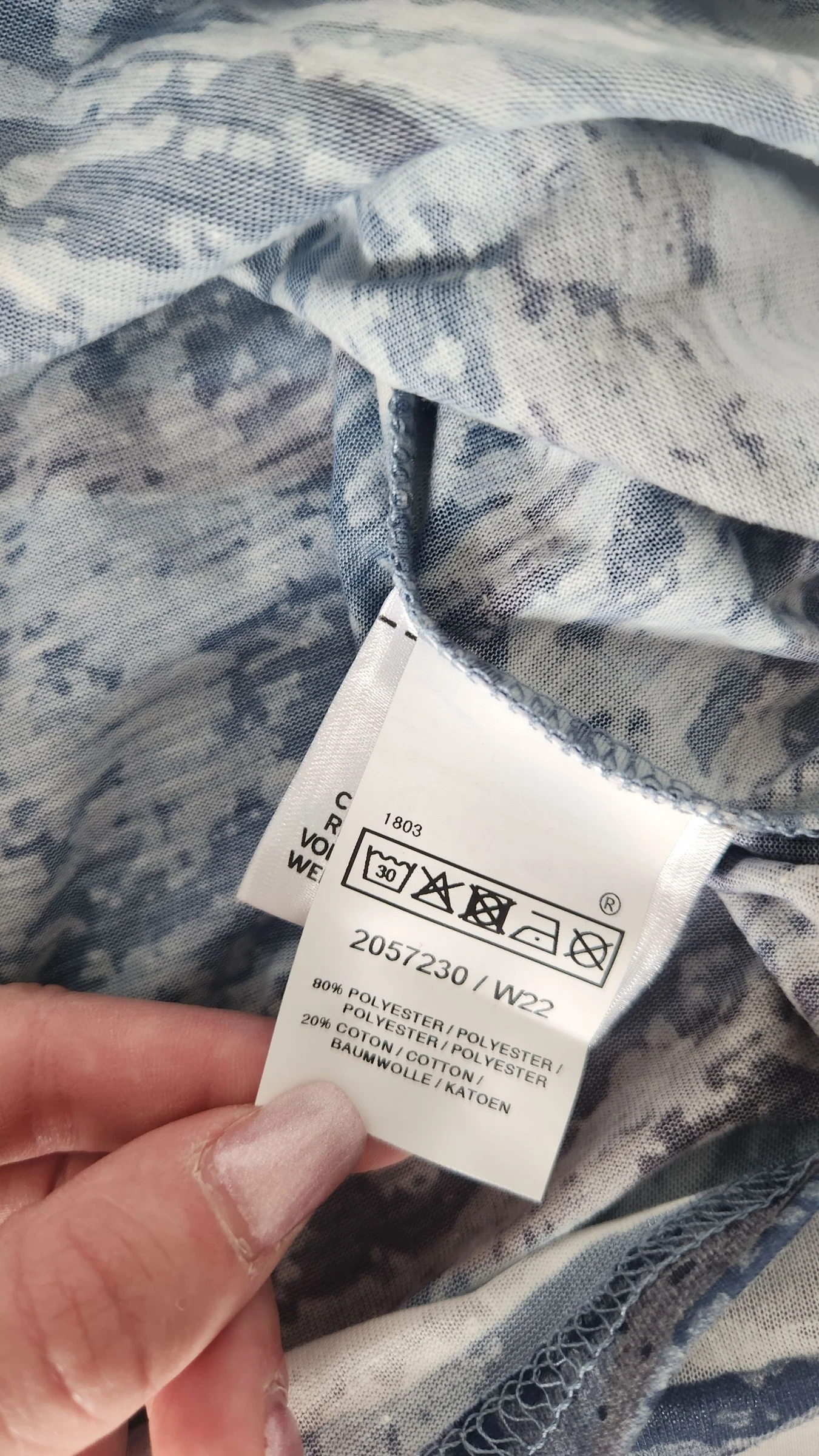 Vloeiend blauw bedrukt T-shirt met strass ●Maat S/M●🌸 – photo 5
